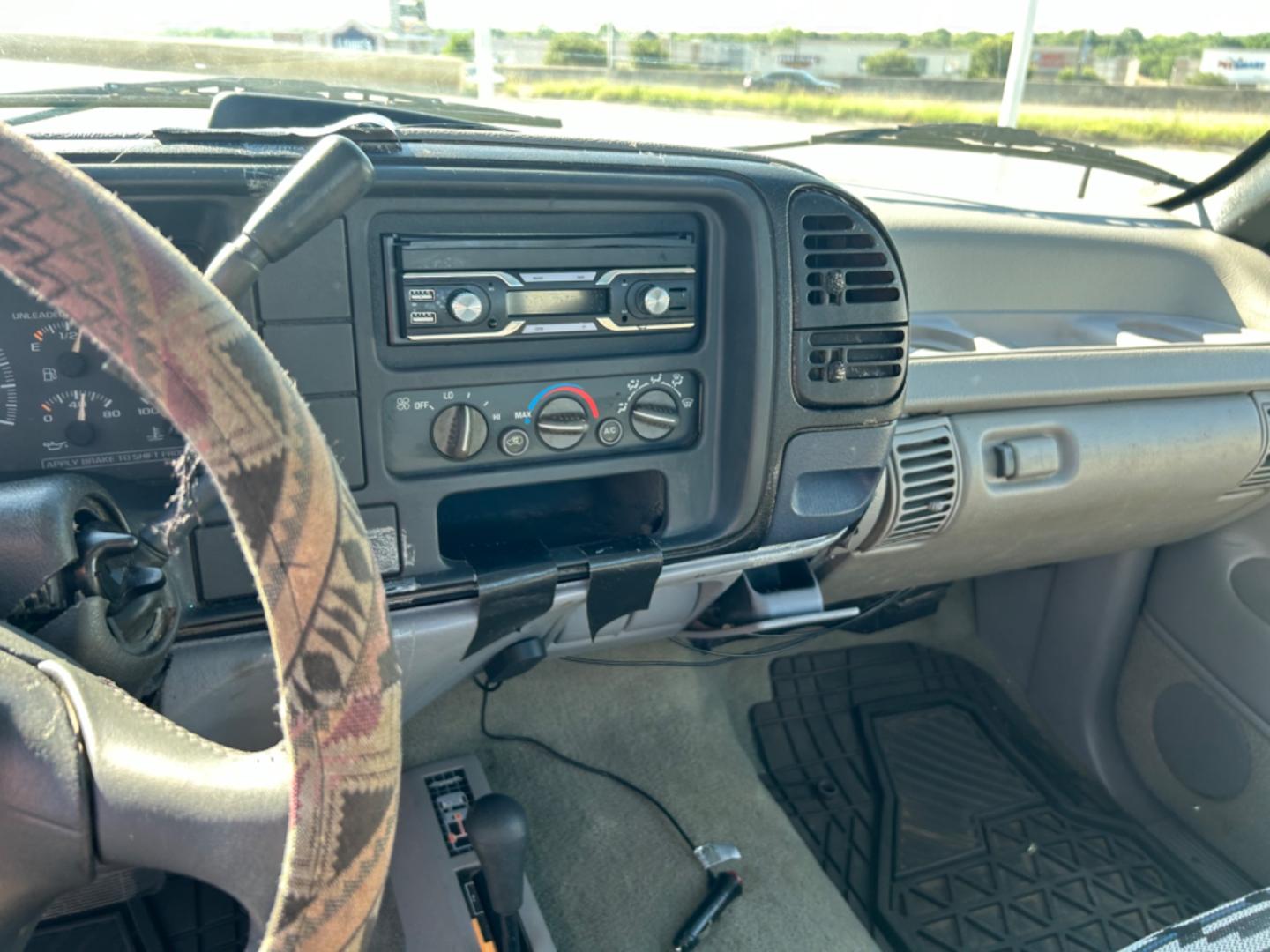 1995 Blue Chevrolet C/K 1500 Reg. Cab 6.5-ft. Bed 4WD (1GCEK14K9SZ) with an 5.7L V8 OHV 16V engine, located at 1687 Business 35 S, New Braunfels, TX, 78130, (830) 625-7159, 29.655487, -98.051491 - Photo#8